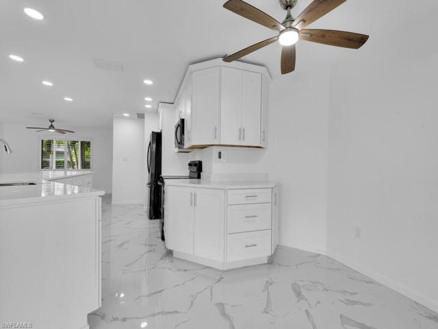 Breakfast Nook & Kitchen