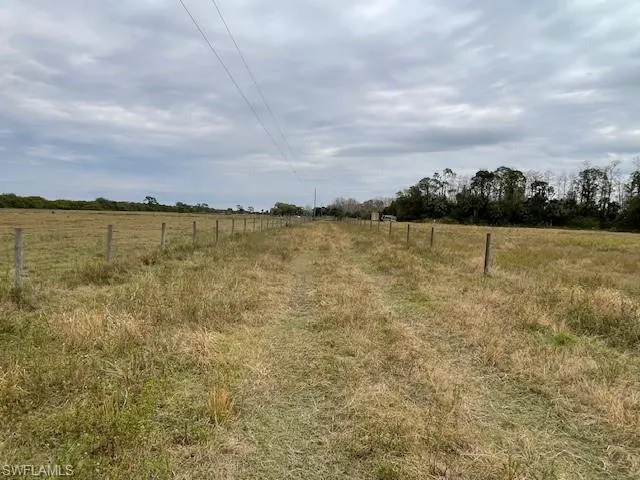 View of yard featuring a rural view