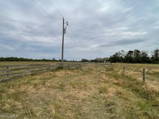 View of yard featuring a rural view