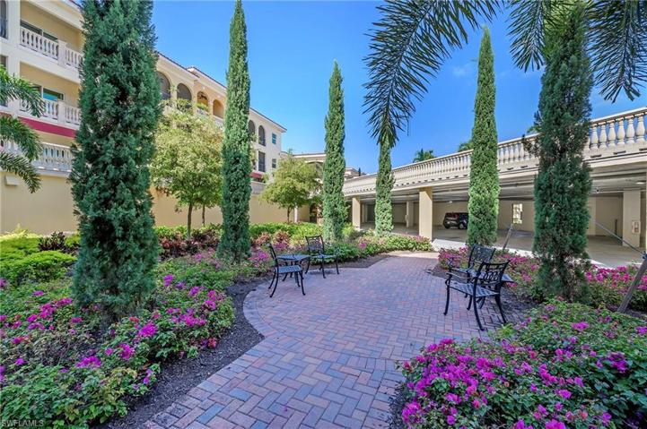 21460  Strada Nuova  CIR, Estero, FL 33928