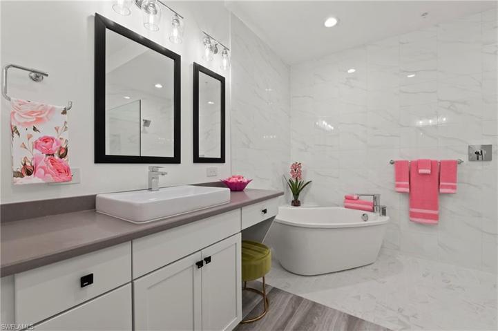 21460  Strada Nuova  CIR, Estero, FL 33928