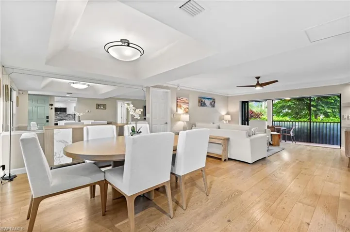 722  10th S AVE, Naples, FL 34102