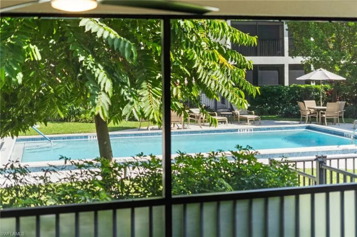 722  10th S AVE, Naples, FL 34102