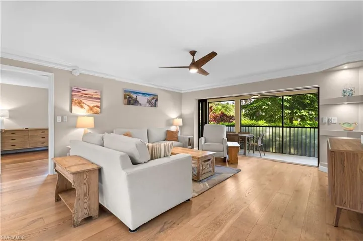 722  10th S AVE, Naples, FL 34102