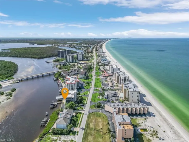 Beach and Boater's Dream home!