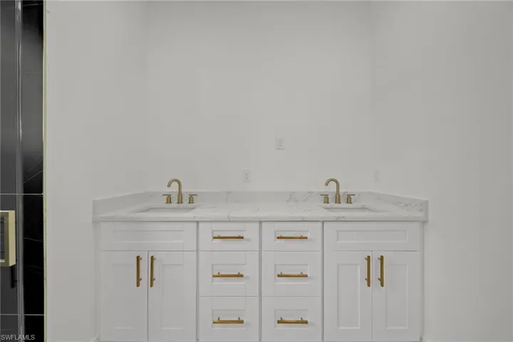Full bath with double vanity