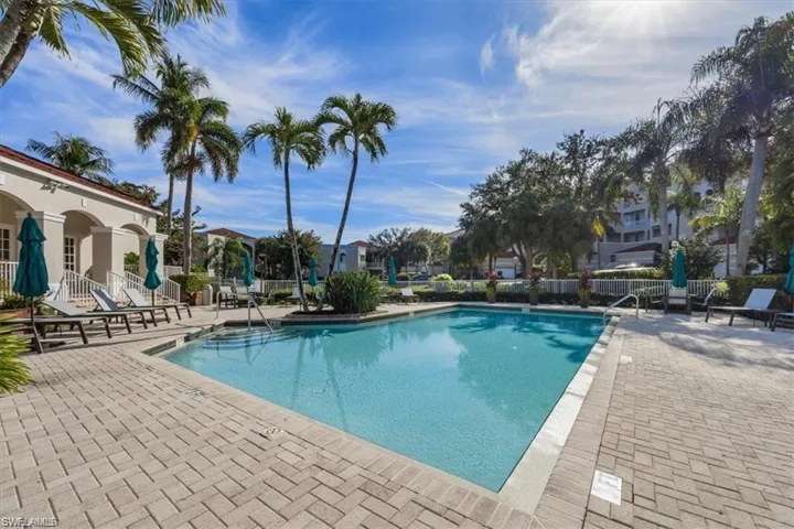 1505 Clermont Dr B202, Naples, Florida 34109