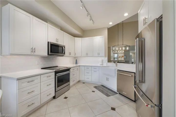 1505 Clermont Dr B202, Naples, Florida 34109