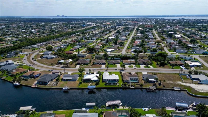2532 Shelby Pkwy, Cape Coral Fl 33904
