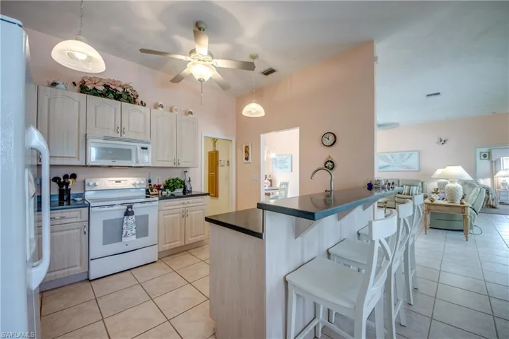 2532 Shelby Pkwy, Cape Coral Fl 33904