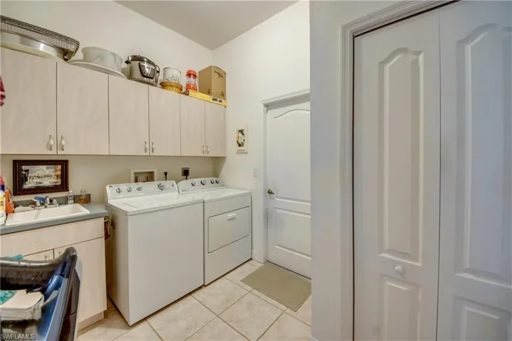 2532 Shelby Pkwy, Cape Coral Fl 33904