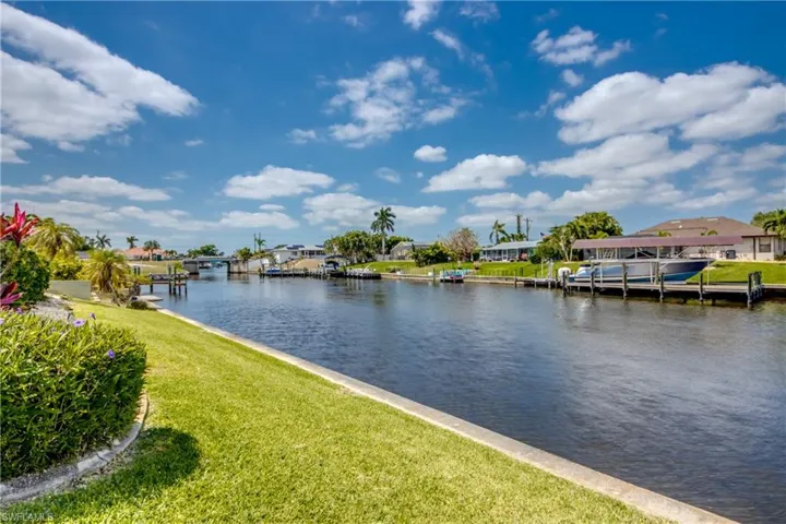 2532 Shelby Pkwy, Cape Coral Fl 33904
