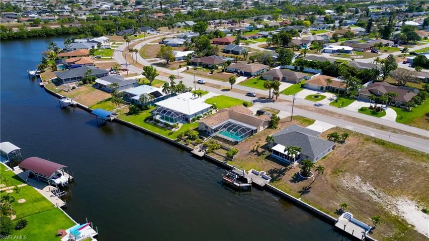 2532 Shelby Pkwy, Cape Coral Fl 33904