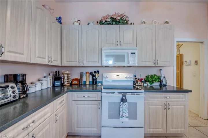 2532 Shelby Pkwy, Cape Coral Fl 33904