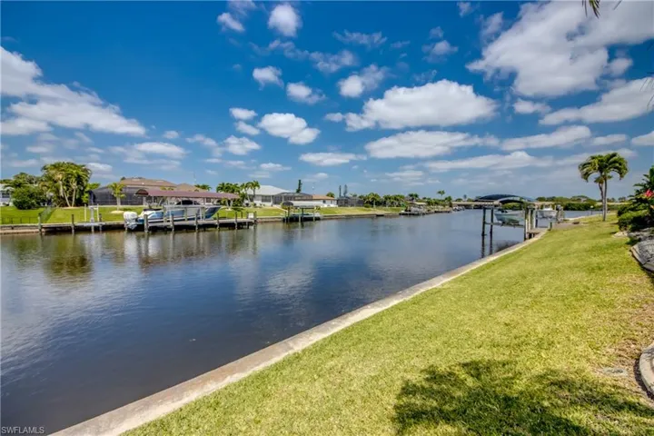 2532 Shelby Pkwy, Cape Coral Fl 33904