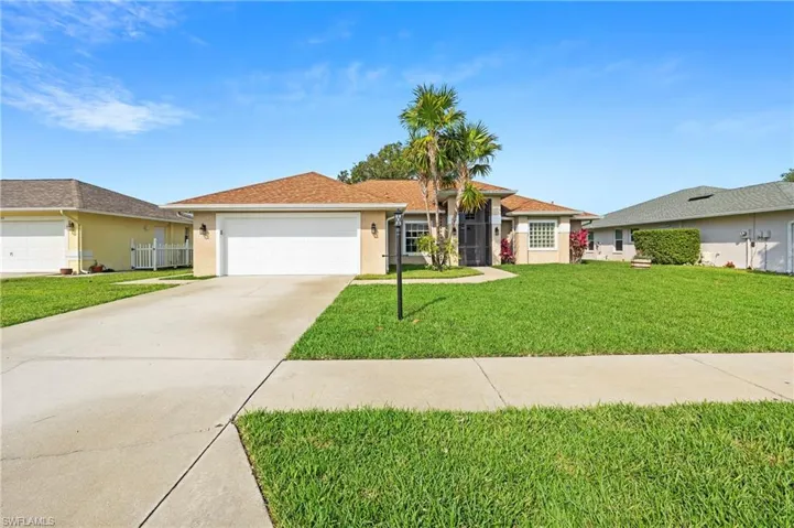 135  Estelle  DR, Naples, FL 34112