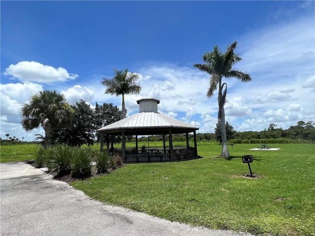COMMUNITY GAZEBO