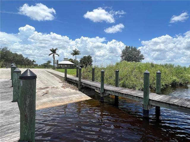 COMMUNITY BOAT RAMP