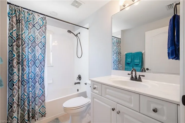 8443  Ibis Cove  CIR, Naples, FL 34119