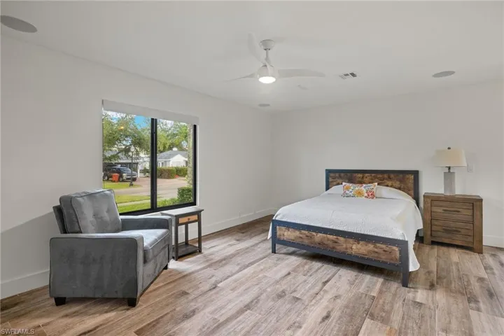 1st floor bedroom with ensuite