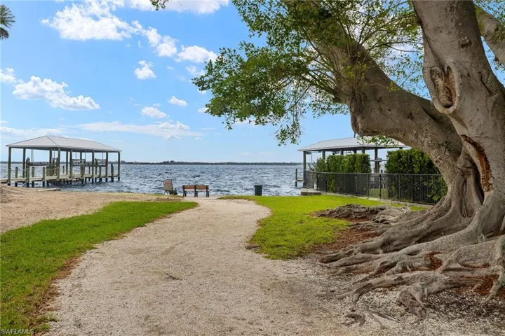 Nearby Snell Park
