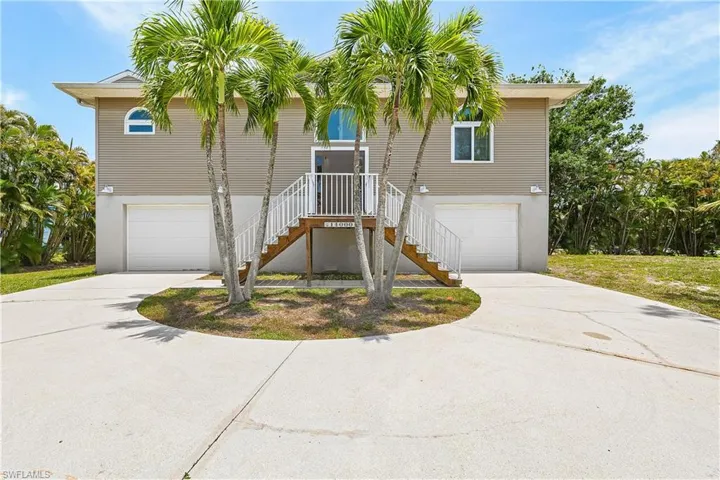 14000  Clubhouse  DR, Bokeelia, FL 33922