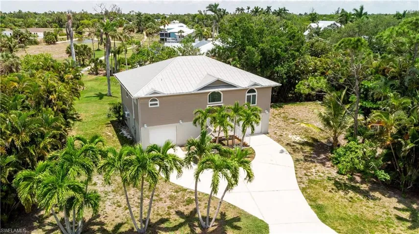 14000  Clubhouse  DR, Bokeelia, FL 33922