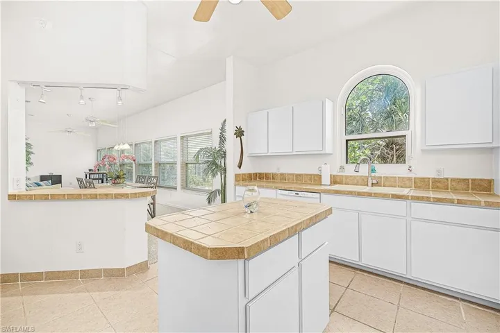 14000  Clubhouse  DR, Bokeelia, FL 33922
