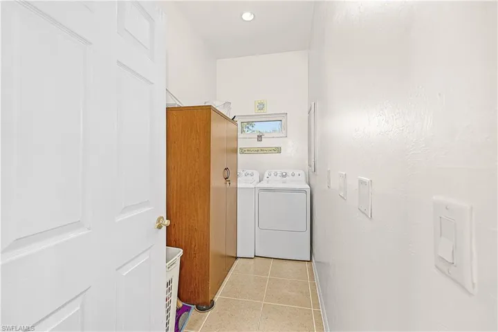 14000  Clubhouse  DR, Bokeelia, FL 33922