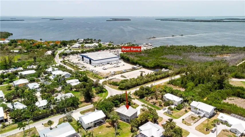 14000  Clubhouse  DR, Bokeelia, FL 33922
