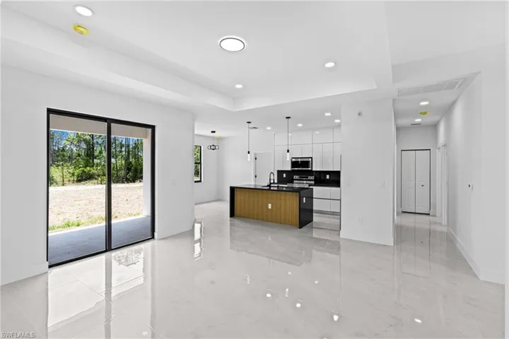 618 Raintree St E, Lehigh Acres, Florida 33974