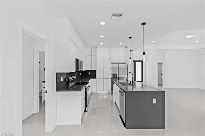 618 Raintree St E, Lehigh Acres, Florida 33974