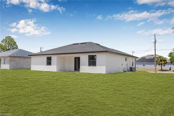 618 Raintree St E, Lehigh Acres, Florida 33974