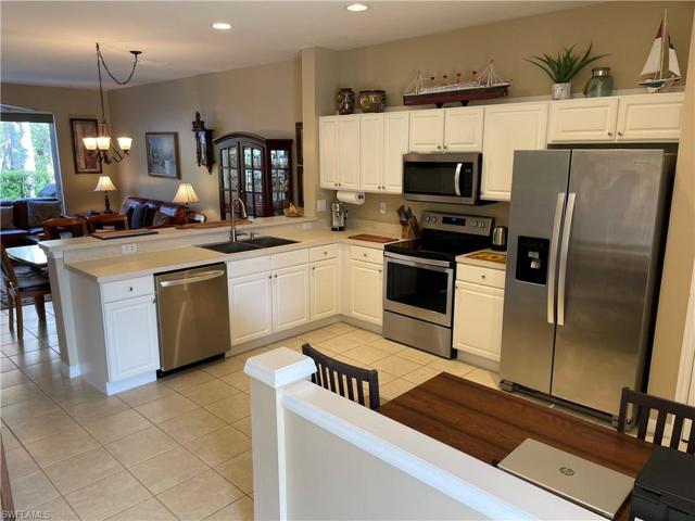8350 Village Edge CIR # 2, FORT MYERS FL 33919