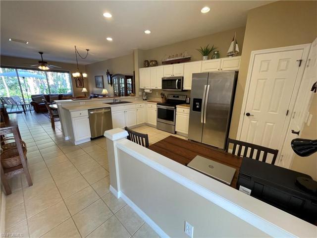 8350 Village Edge CIR # 2, FORT MYERS FL 33919