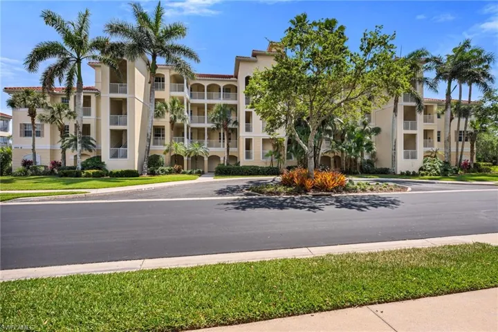 View of apartment building / complex