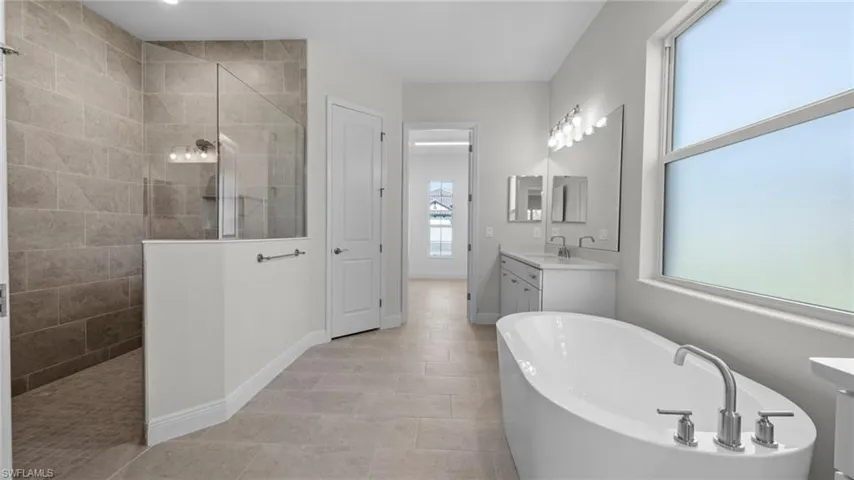 13699  Edgewater Trace  DR, Fort Myers, FL 33905