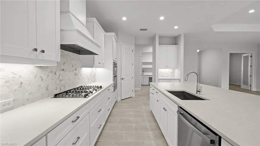13699  Edgewater Trace  DR, Fort Myers, FL 33905