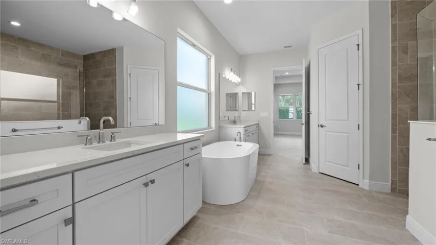 13699  Edgewater Trace  DR, Fort Myers, FL 33905
