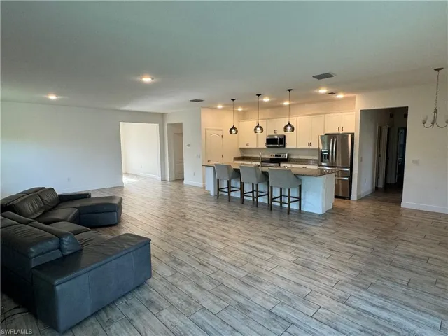 407 SW 18th  CT, Cape Coral, FL 33991