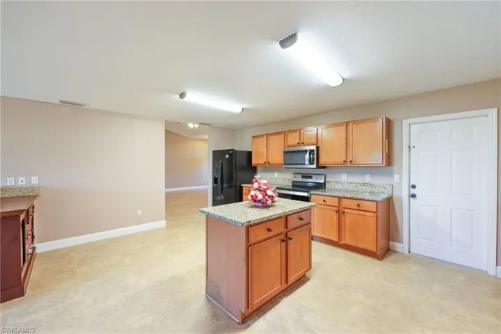 317 Progress Ave, Lehigh Acres Fl 33974