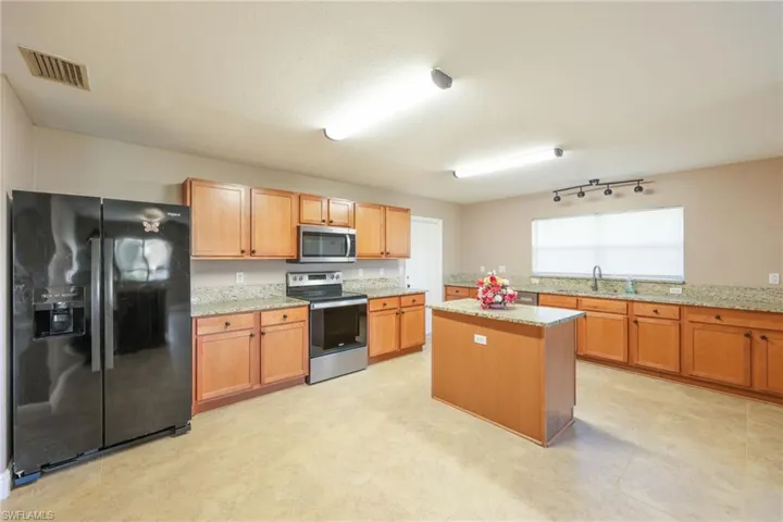 317 Progress Ave, Lehigh Acres Fl 33974