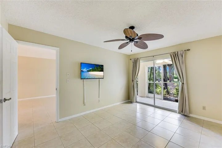 1702 Kings Lake Blvd 102, Naples, Florida 34112