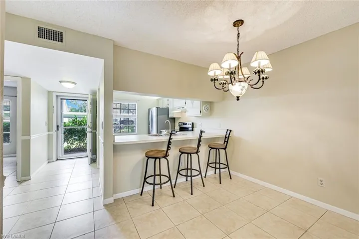 1702 Kings Lake Blvd 102, Naples, Florida 34112