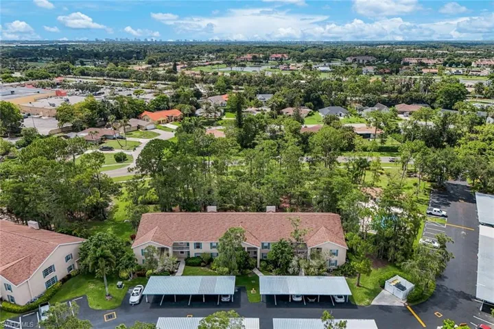 1702 Kings Lake Blvd 102, Naples, Florida 34112