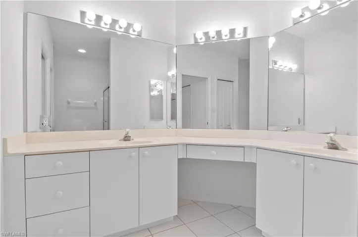 14070 Eagle Ridge Lakes Dr 202, Fort Myers, Florida 33912