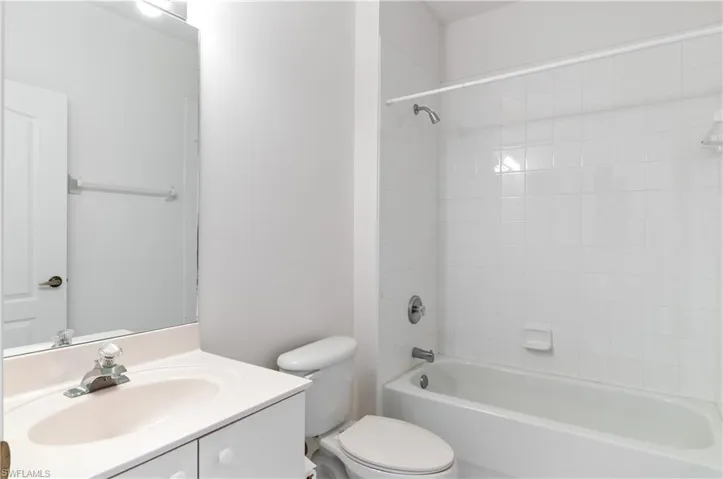 14070 Eagle Ridge Lakes Dr 202, Fort Myers, Florida 33912