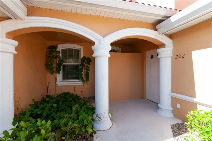 14070  Eagle Ridge Lakes  DR, Fort Myers, FL 33912
