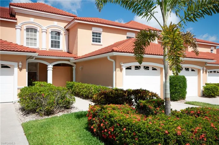 14070  Eagle Ridge Lakes  DR, Fort Myers, FL 33912