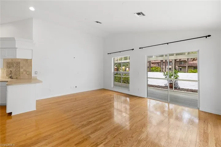 3157 Carriage Cir, Naples, Florida 34105